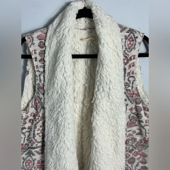 Anthropologie Jacquard Sherpa Vest by HEI HEI - Picture 5 of 10